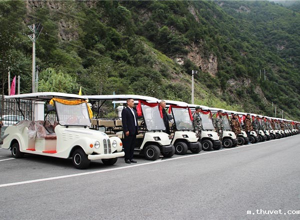 绿爵8座电动看房车